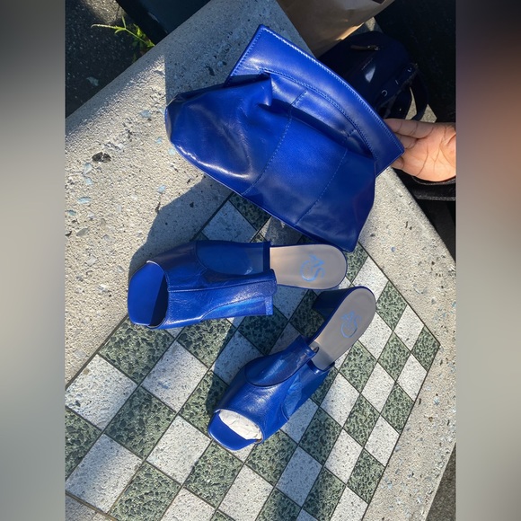 Bag and shoes and they’re sale together - Picture 3 of 4